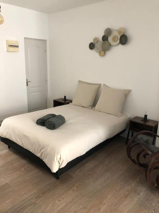Appartement En Duplex A Auxonne Exteriör bild