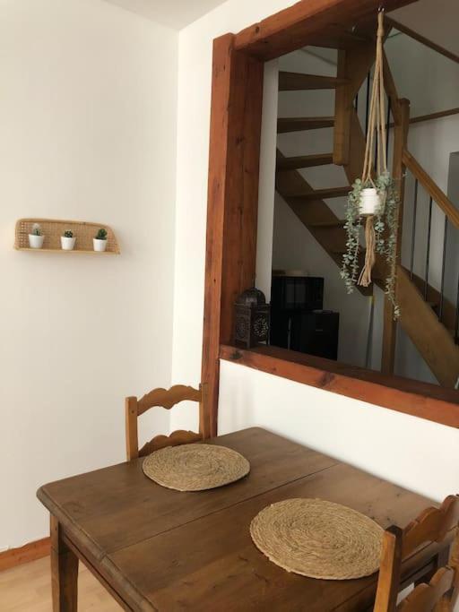 Appartement En Duplex A Auxonne Exteriör bild