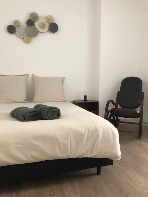 Appartement En Duplex A Auxonne Exteriör bild